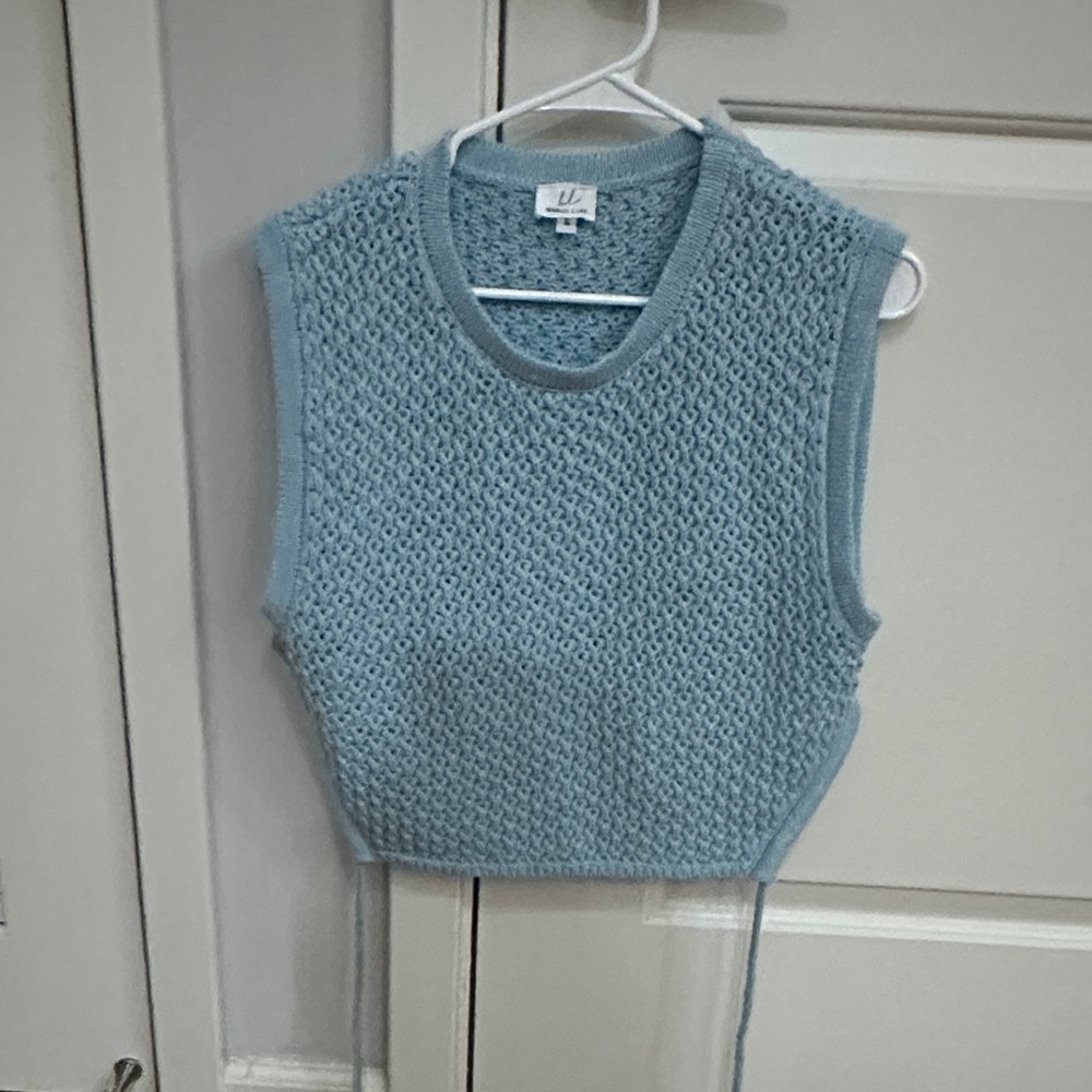 Bobbles & Lace Elegant Blue Knit Crop Top